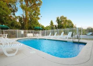 Hotel Comfort Inn & Suites