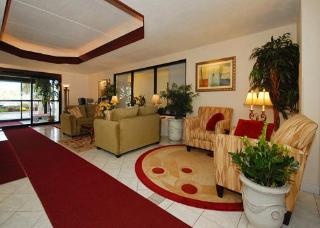 Hotel Comfort Inn & Suites