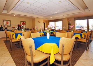 Hotel Comfort Inn & Suites