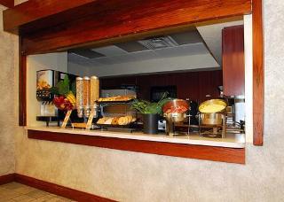 Hotel Comfort Inn & Suites Airport