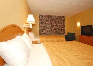 Hotel Comfort Inn & Suites Airport Camp Creek