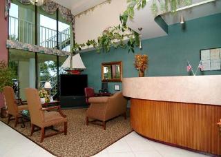 Hotel Comfort Inn & Suites At Tropicana Field