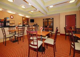 Hotel Comfort Inn & Suites At Vance Jackson