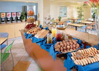 Hotel Comfort Inn & Suites Circle Seaworld Area