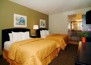 Hotel Comfort Inn & Suites Near Folsom Lake