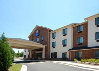 Hotel Comfort Inn & Suites Near Lake Lanier