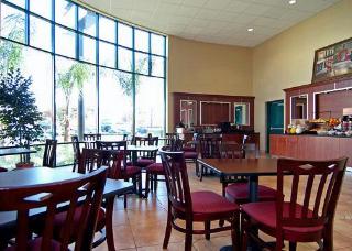 Hotel Comfort Inn & Suites Near Universal Studios