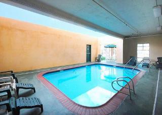 Hotel Comfort Inn & Suites Near Universal Studios