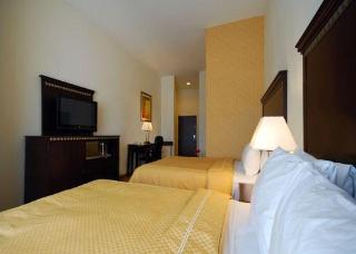 Hotel Comfort Suites