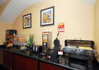 Hotel Comfort Suites