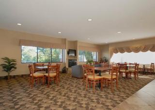 Hotel Comfort Suites
