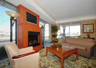 Hotel Comfort Suites