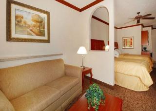 Hotel Comfort Suites
