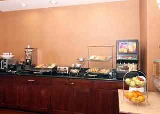 Hotel Comfort Suites