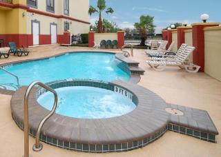 Hotel Comfort Suites