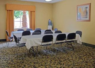 Hotel Comfort Suites