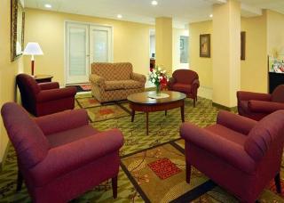 Hotel Comfort Suites