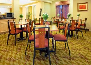 Hotel Comfort Suites