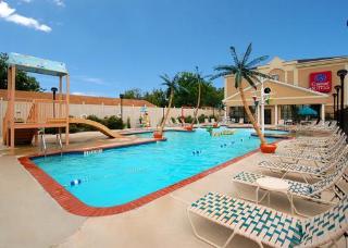 Hotel Comfort Suites