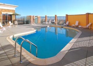 Hotel Comfort Suites