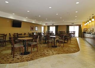 Hotel Comfort Suites