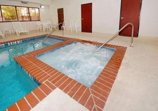 Hotel Comfort Suites