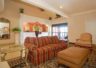 Hotel Comfort Suites