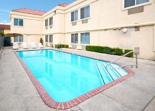 Hotel Comfort Suites