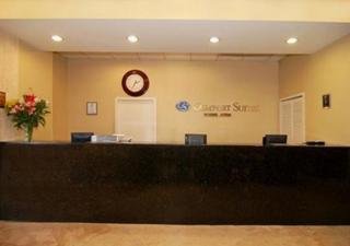 Hotel Comfort Suites Airport