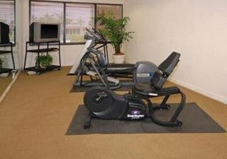 Hotel Comfort Suites Airport