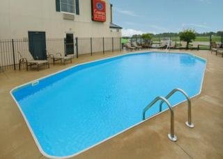Hotel Comfort Suites Airport