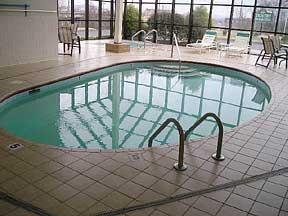 Hotel Comfort Suites Airport