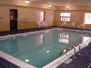 Hotel Comfort Suites Airport