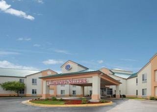 Hotel Comfort Suites Airport