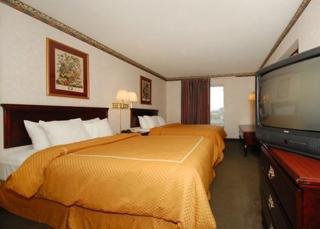 Hotel Comfort Suites Airport