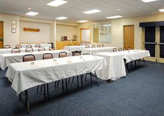 Hotel Comfort Suites Airport