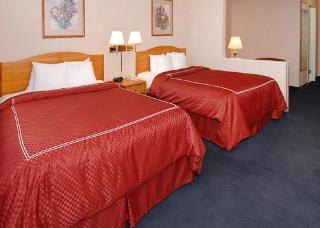 Hotel Comfort Suites Airport