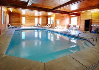 Hotel Comfort Suites Airport