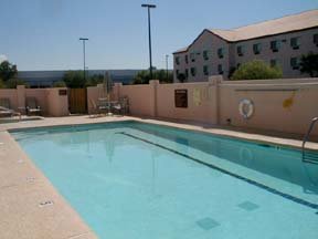 Hotel Comfort Suites Airport