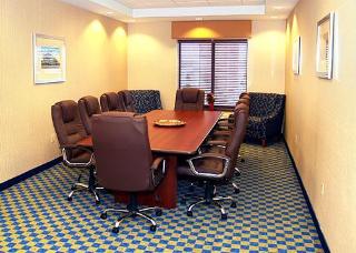 Hotel Comfort Suites Amish Country