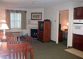 Hotel Comfort Suites-andover