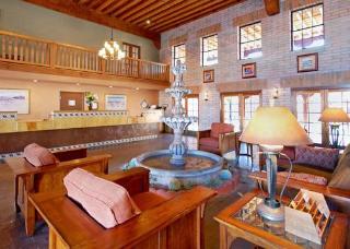 Hotel Comfort Suites At Sabino Canyon
