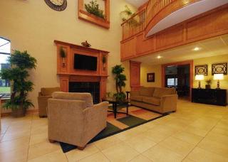 Hotel Comfort Suites At South Broadway Mall