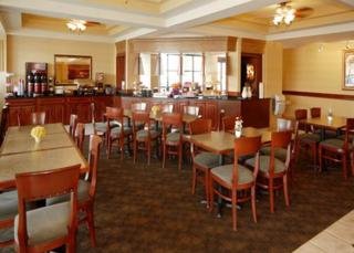 Hotel Comfort Suites-baymeadows