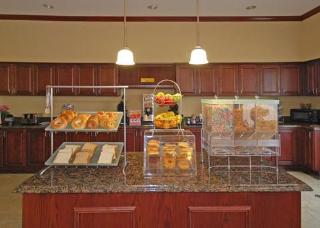 Hotel Comfort Suites Central