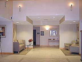 Hotel Comfort Suites Central-i-44