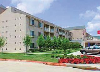 Hotel Comfort Suites Dfw Airport