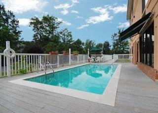Hotel Comfort Suites-dover