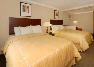 Hotel Comfort Suites Downtown