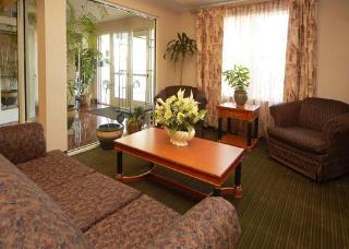 Hotel Comfort Suites-downtown